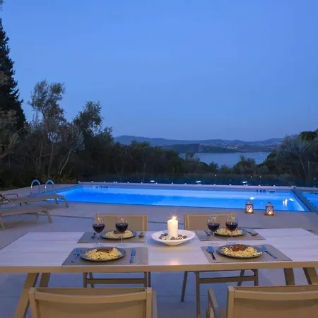 Harriet - With Sea View And Near The Sea