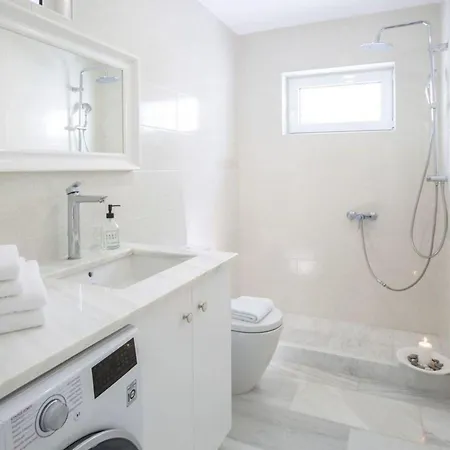 فيلة Harriet - With Sea View And Near The Sea ليغيا