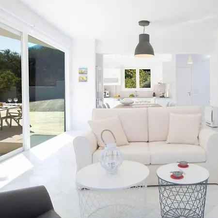 Harriet - With Sea View And Near The Sea *