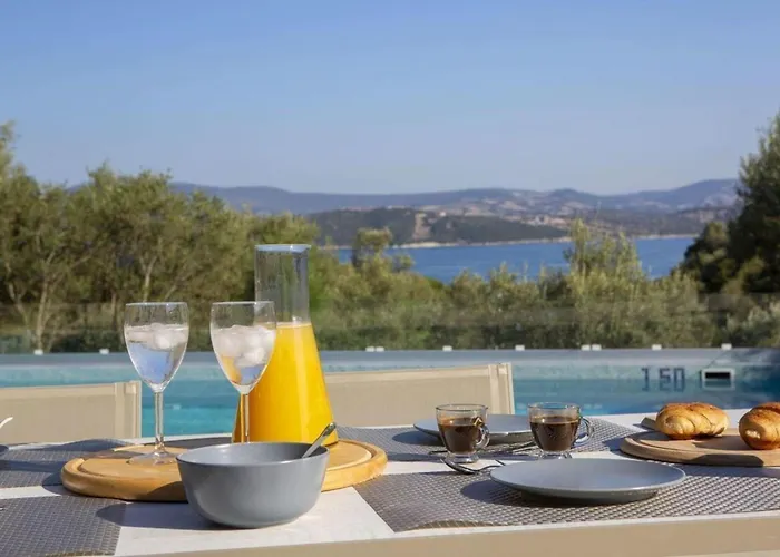 Villa Harriet - With Sea View And Near The Sea Lygia (Lefkada)