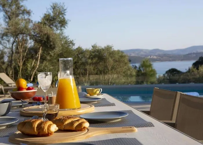 Harriet - With Sea View And Near The Sea Villa