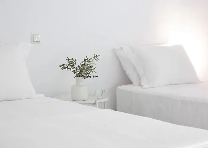 Villa Harriet - With Sea View And Near The Sea