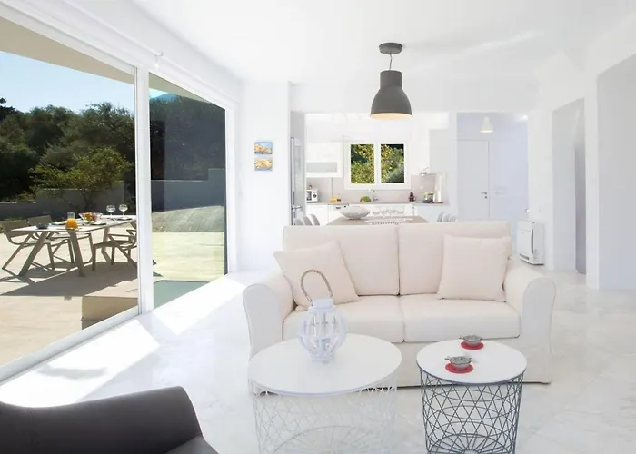 Harriet - With Sea View And Near The Sea *